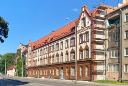 На улице Гагарина в Калининграде отремонтировали фасад жилого дома начала XX века
