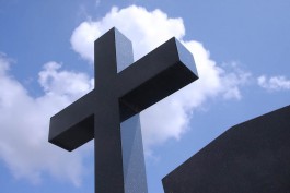 Польская прокуратура расследует кражу останков с кладбища в Ольштыне