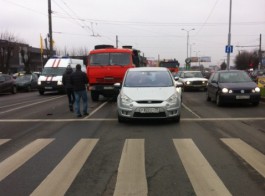 Из-за тройного ДТП на Московском проспекте образовалась пробка (фото)