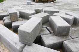 В Калининграде нашли подрядчика для обустройства тротуара на улице Воздушной 