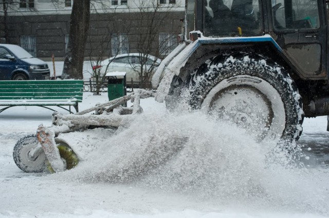Власти Черняховска до сих пор не заключили контракт на зимнее содержание дорог