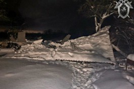 Под Нестеровом из-за снега обрушилась крыша пристройки: погибла женщина