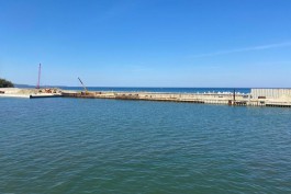 «Отсыпка камня и армирование причала»: заказчик рассказал о строительстве порта в Пионерском