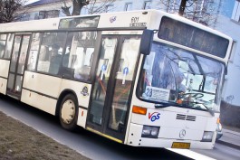 На ул. Черняховского в Калининграде из-за резкого торможения в автобусе «Вестлайн» упала пенсионерка
