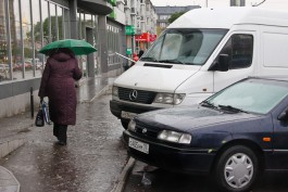 В Калининграде 75-летний водитель «Фольксвагена» сбил женщину на обочине