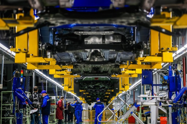 Калининградский «Автотор» планирует сохранить коллектив после прекращения сборки BMW