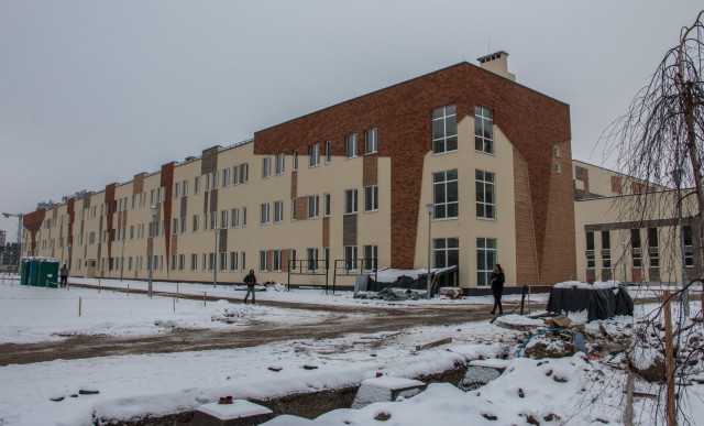 В строящуюся школу на Аксакова уже поступило 219 заявок в первые классы