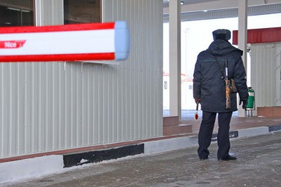 Предприниматели предложили Совету Федерации и Госдуме ввести плату за выезд из России
