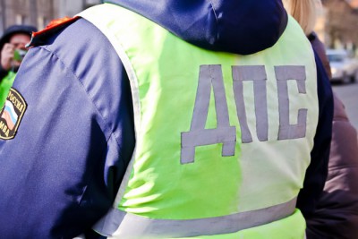 В Калининграде полицейский на служебном автомобиле врезался в «Киа»