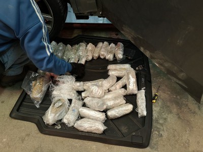 В Литве задержали россиянина на BMW X6 с килограммами марихуаны и кокаина (видео)