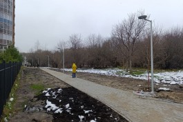 В Майском переулке в Калининграде заканчивают обустройство пешеходной дорожки до Невского