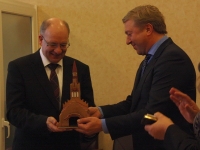 Мэр Калининграда подарил бургомистру Ростока Кафедральный собор (фото)