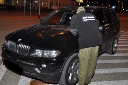 Гражданин Армении пытался ввезти в регион угнанный BMW X5