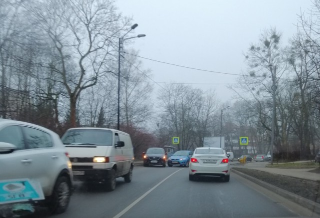 Из-за ДТП на улице Донского в Калининграде образовалась огромная пробка
