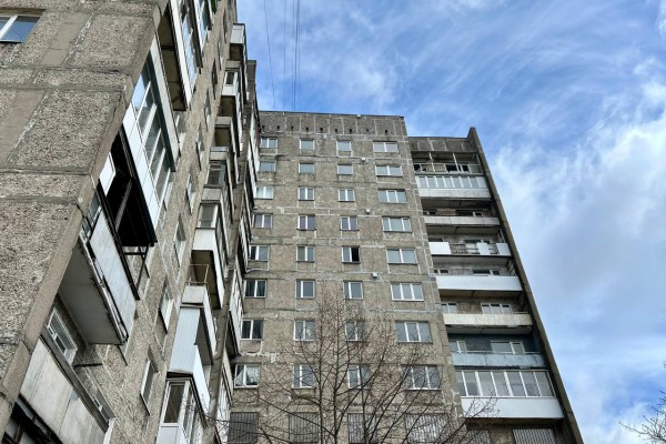 Комиссия по ЧС решила отключить от воды и электричества соседей «падающей» высотки в Калининграде