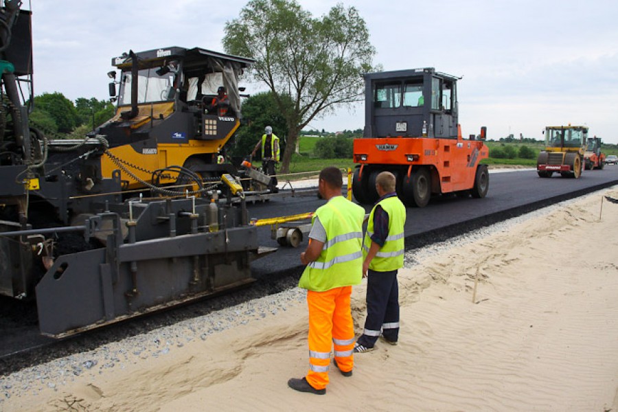 Глава Росавтодора: В Литве и Польше строительство дорог стоит столько же, сколько в Калининграде
