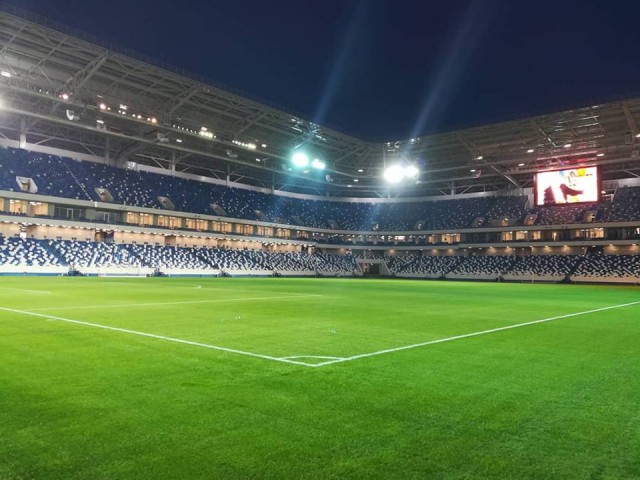 На стадионе к ЧМ-2018 в Калининграде расчертили поле и поставили ворота
