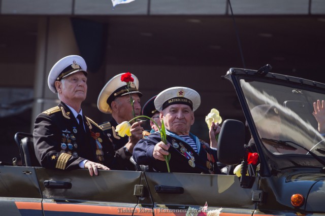 «С войной покончили мы счёты»: трансляция парада Победы в Калининграде