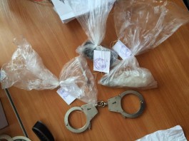 Полицейские задержали в Калининграде женщину с крупной партией наркотиков