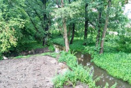 В Калининграде ликвидировали 16 незаконных выпусков стоков в реку Товарную