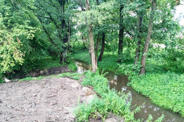 В Калининграде ликвидировали 16 незаконных выпусков стоков в реку Товарную