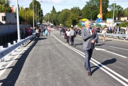Владимир Свинцов во время открытия моста на аллее Смелых