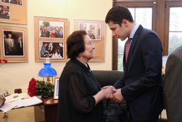 Алиханов встретился с вдовой первого губернатора Калининградской области (фото)