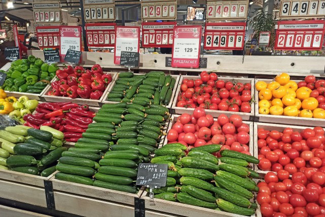 «Новый урожай»: сколько стоят местные огурцы в магазинах Калининграда