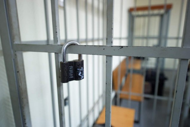 Калининградскому полицейскому грозит до 15 лет тюрьмы за крупные взятки