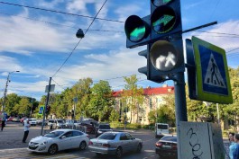 В Калининграде начали устанавливать бело-лунные светофоры