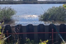 Суд обязал снести незаконные постройки и изъять участок на берегу Преголи под Калининградом