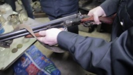Полицейские изъяли у жителя Ладушкина арсенал оружия и 2,5 тысячи патронов (фото)