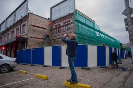 «Взялись за старое»: в Калининграде начали ремонтировать фасад Центрального рынка (фото, видео)