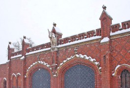 Неизвестные подожгли здание музея «Фридландские ворота» в Калининграде