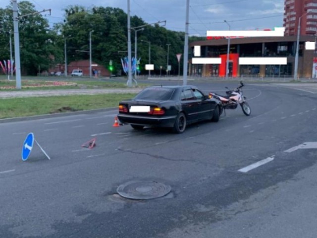 В Калининграде при столкновении мотоцикла и «Мерседеса» пострадал 38-летний мужчина