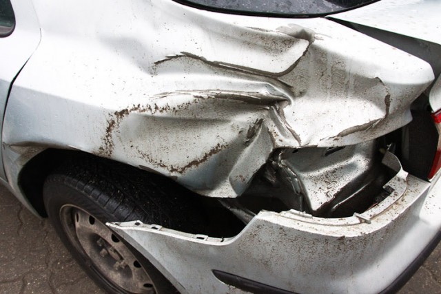 На Балтийском шоссе в Калининграде столкнулись два автомобиля: пострадал водитель