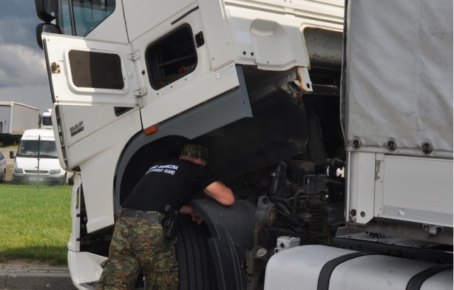 В Гжехотках задержали калининградца на грузовике с подозрительным VIN