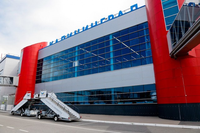 В аэропорту Симферополя задержали калининградца, который украл кошелёк в «Храброво»