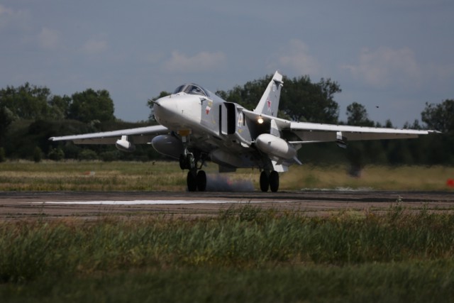 Лётчики Балтфлота провели стрельбы и бомбометания в Калининградской области