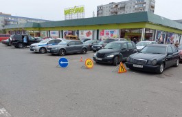 На парковке у «Виктории» в Калининграде водитель «Лексуса» сбил пешехода