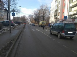 На ул. Борзова в Калининграде водитель «Фиата» сбил 14-летнюю девочку на переходе