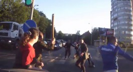 На ул. Гагарина в Калининграде произошла массовая драка на пешеходном переходе (видео)