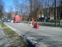 На улицах Зеленоградска начали ямочный ремонт