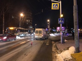 На проспекте Мира в Калининграде «Мерседес» сбил мужчину на переходе