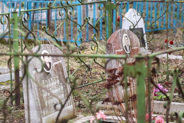 Прокуратура: В Янтарном директор ритуального агентства незаконно продавал места на кладбище