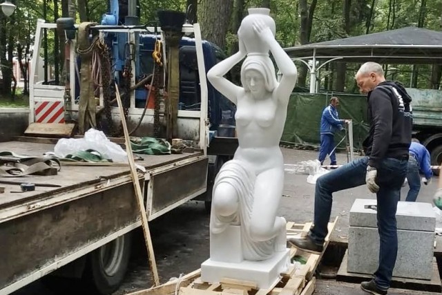 Бондаренко рассказал, когда копию скульптуры «Несущая воду» привезут в Светлогорск