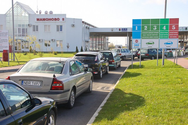 Польские службы предупреждают об очередях на границе с Калининградской областью
