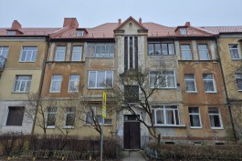 На улице Алябьева в Калининграде отремонтируют столетний дом с маскароном