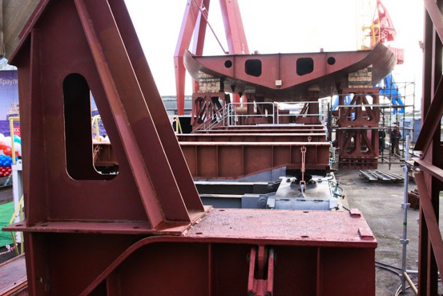 На заводе «Янтарь» в Калининграде заложили спасательное судно-ледокол