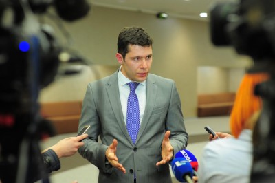 Алиханов: Из 23 запланированных к сносу домов в Зеленоградске я бы оставил шесть